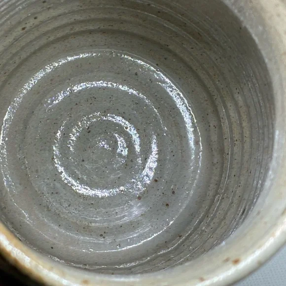 Salt Glazed Pottery Pitcher “Eureka Illinois” 6.5 Inches Stamped And Signed - Picture 5 of 6